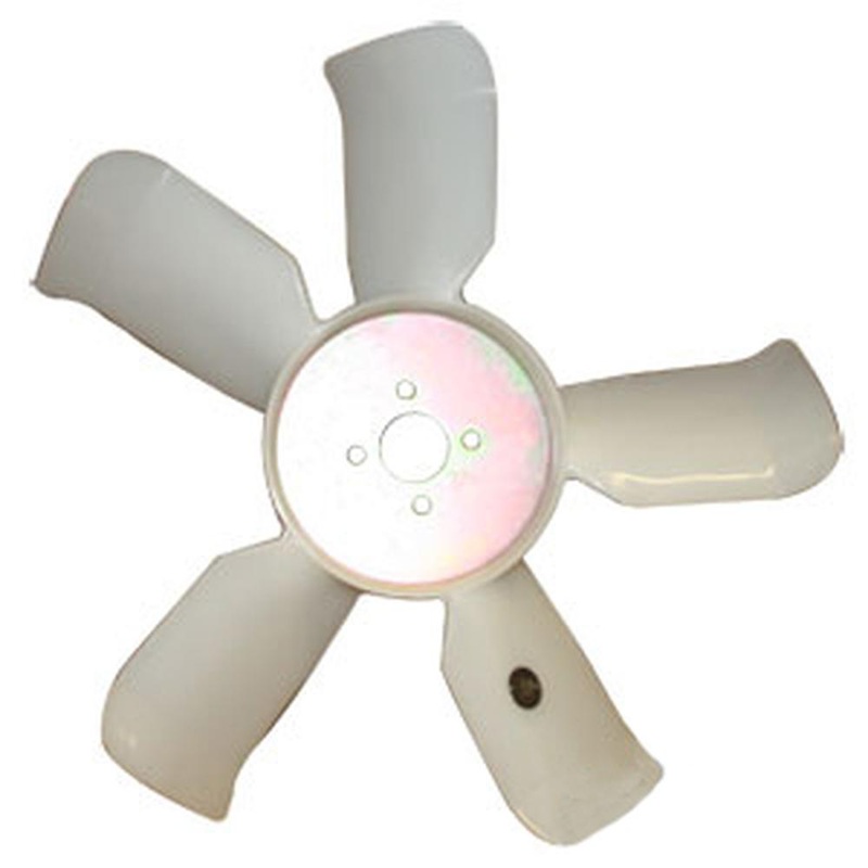 15621-74110 5 Blade Fan Fits Kubota Tractor  M4030 M4950 M5030