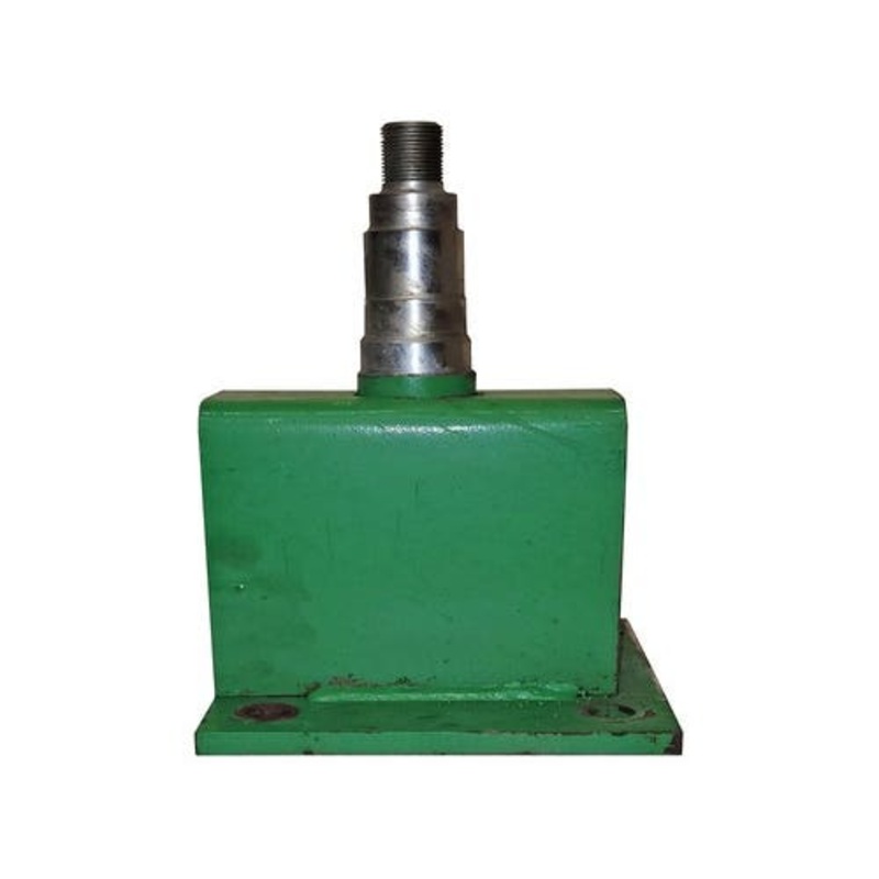 Used Spindle LH fits John Deere 348 AE38538 AE33957